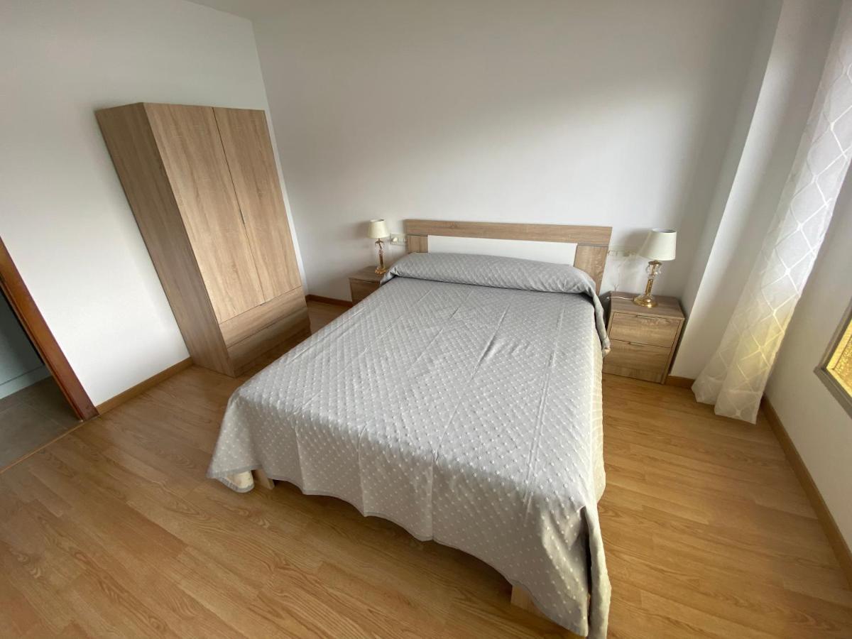 Apartamento Centrico Con Vistas Y Cerca De Playa Pontedeume Eksteriør billede