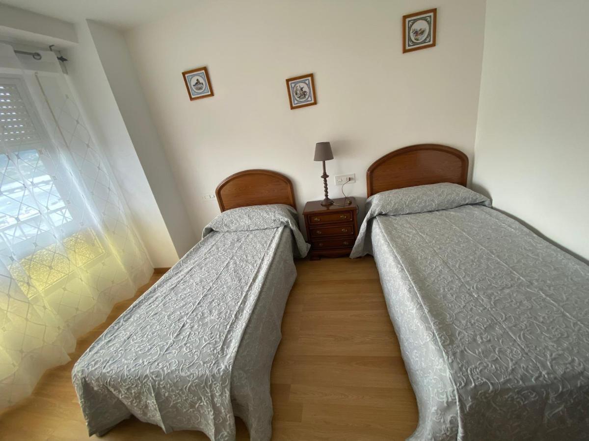 Apartamento Centrico Con Vistas Y Cerca De Playa Pontedeume Eksteriør billede