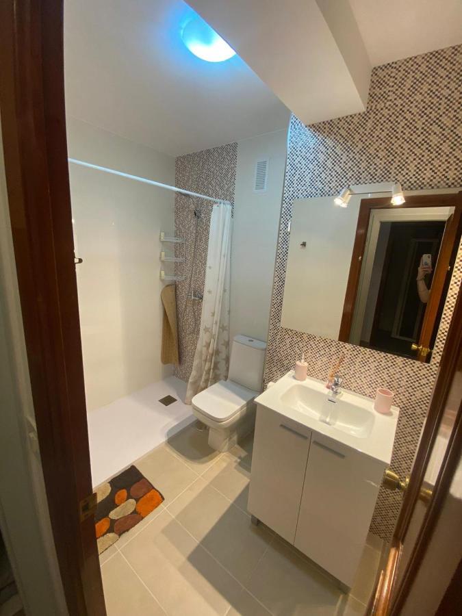 Apartamento Centrico Con Vistas Y Cerca De Playa Pontedeume Eksteriør billede